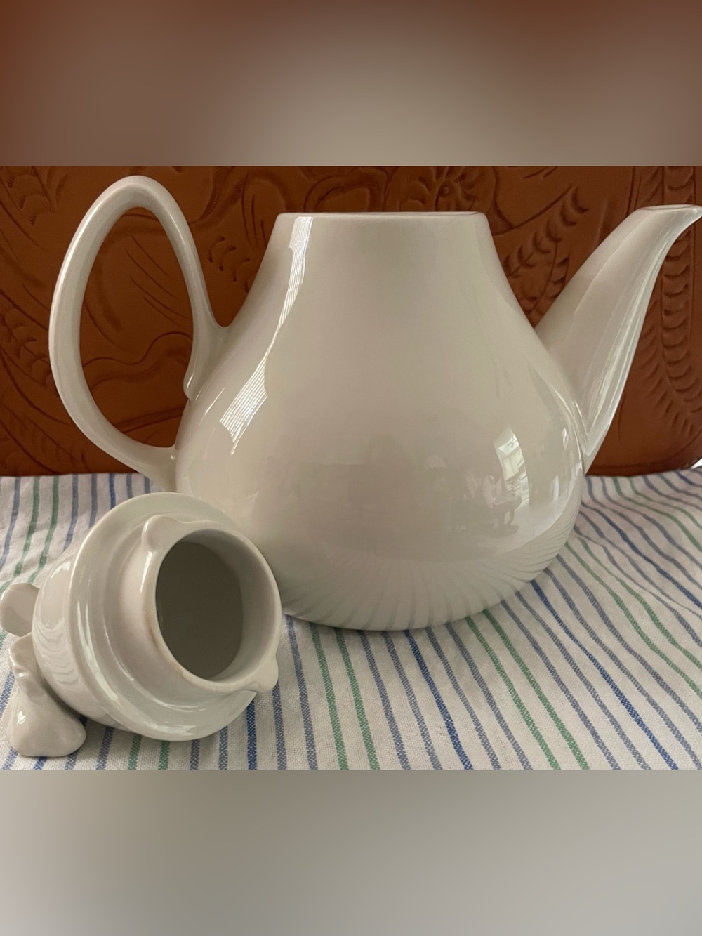 Vintage CarBone Pear Teapot - Mid-Century Italian Ceramic Tea Pot - Picture 6 of 14